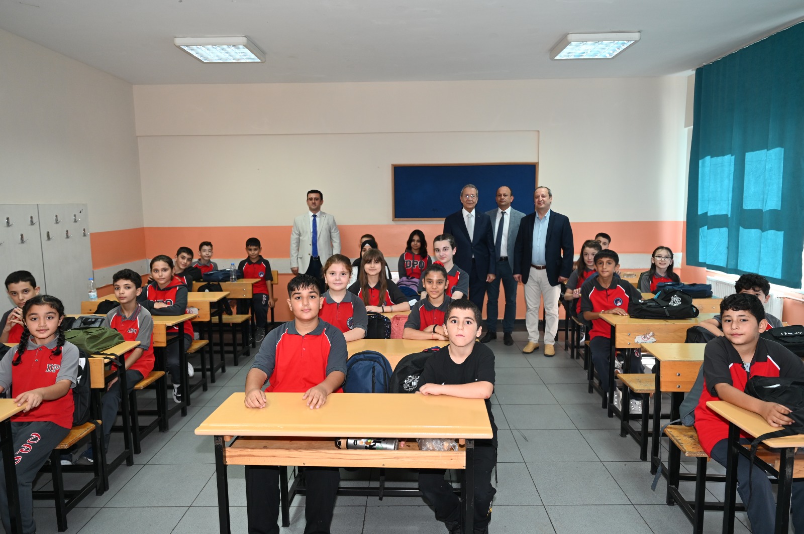 KSO’dan öğrencilere okul çantası ve kırtasiye malzemesi desteği