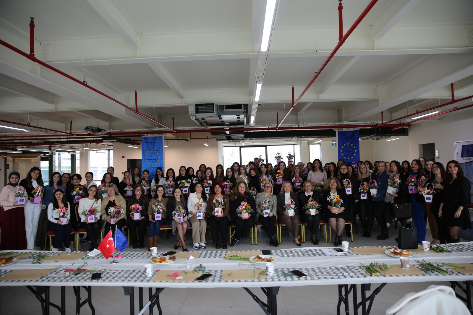 AB Perspektifiyle Dijital Dünyada Kadın Güvenliği ve Güçlenmesi Ele Alındı